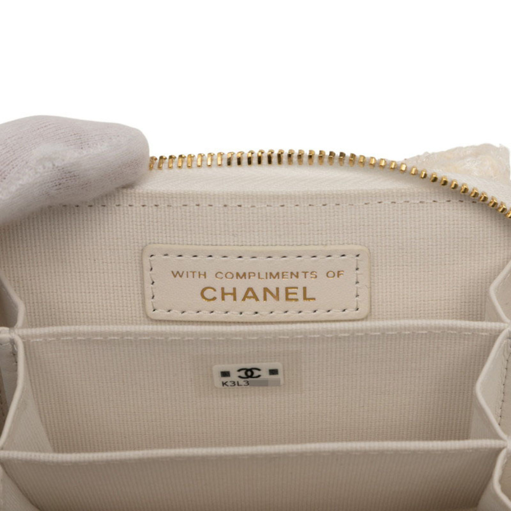 CHANEL Authentic White Leather Logo Wallet - Picture 6 of 7